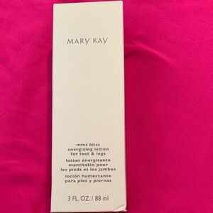Mary Kay Mint Bliss Energizing Lotion for feet and legs - Refreshing Cream